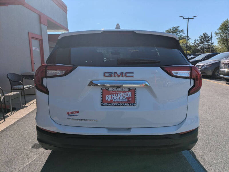 2022 GMC Terrain SLE