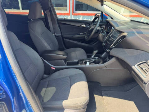 2017 Chevrolet Cruze LT Auto