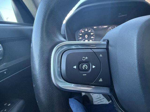 2020 Volvo XC40 T5 Momentum