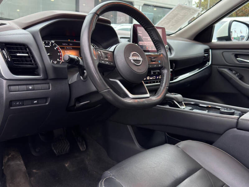 2022 Nissan Rogue SL