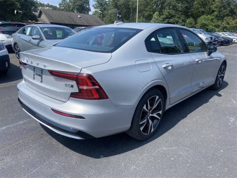 2025 Volvo S60 B5 Core