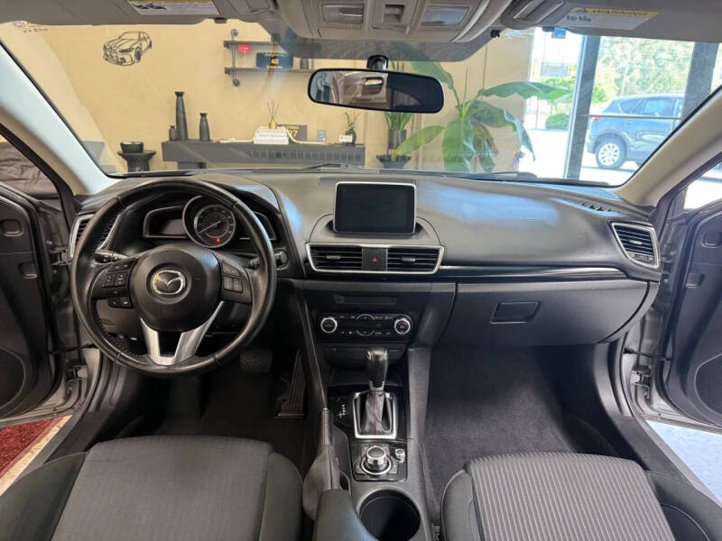 2015 Mazda MAZDA3 i Touring