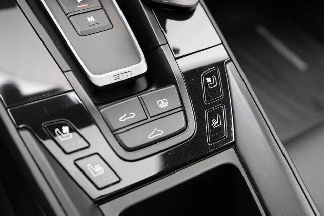 2022 Porsche 911 Carrera 4 GTS