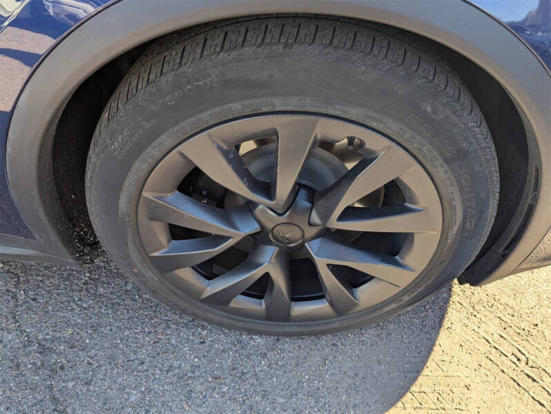 2023 Tesla Model X Standard Range