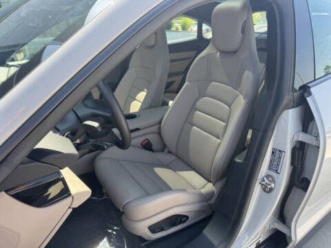 2025 Porsche Taycan 4