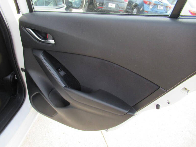 2017 Mazda MAZDA3 Sport