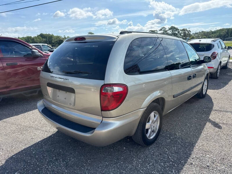 2005 Dodge Grand Caravan SE
