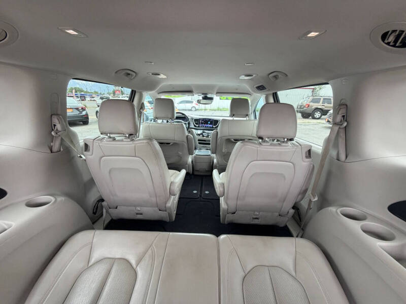 2021 Chrysler Pacifica Touring L