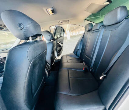 2014 BMW 3 Series 320i