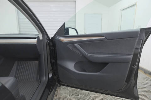 2024 Tesla Model Y Long Range