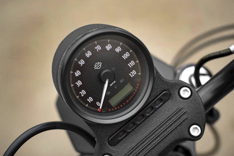 2016 Harley-Davidson Iron 883