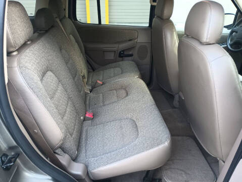 2004 Ford Explorer XLS