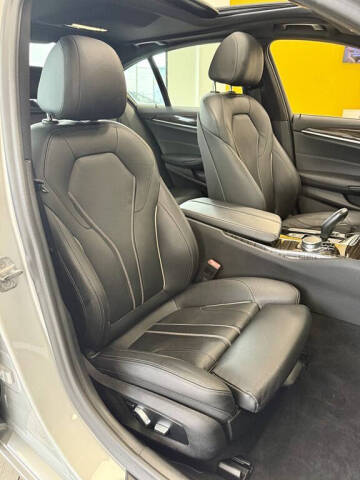 2020 BMW 5 Series 530i