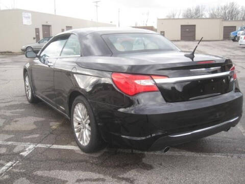 2011 Chrysler 200 Limited