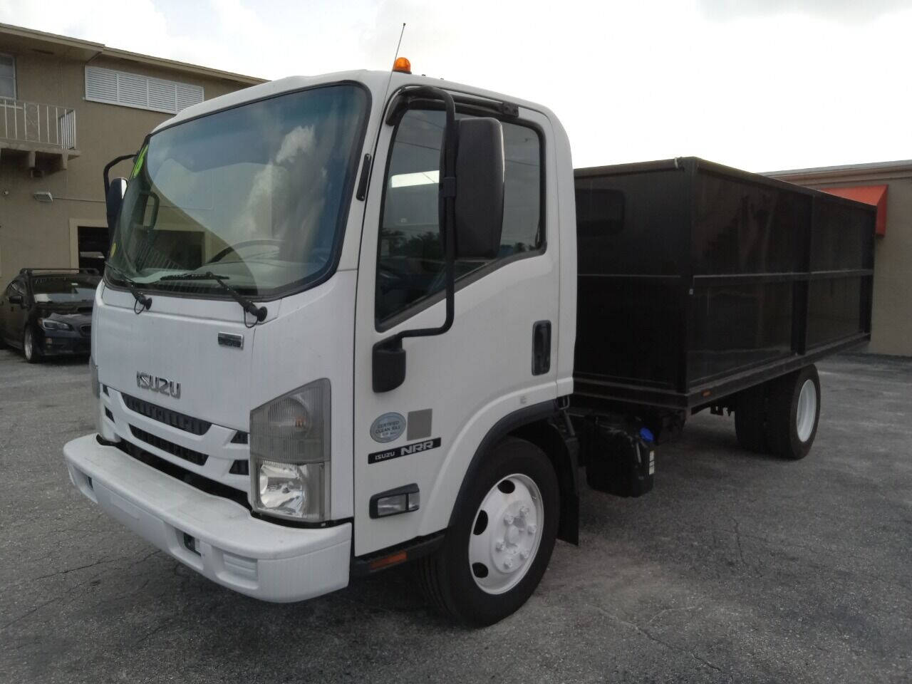 2016 ISUZU NRR Cab - $48,999