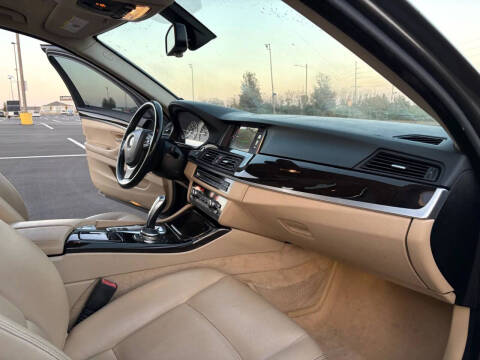 2015 BMW 5 Series 528i