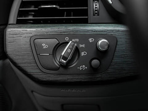 2018 Audi A4 2.0T quattro Prestige