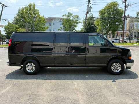 2017 GMC Savana LT 3500