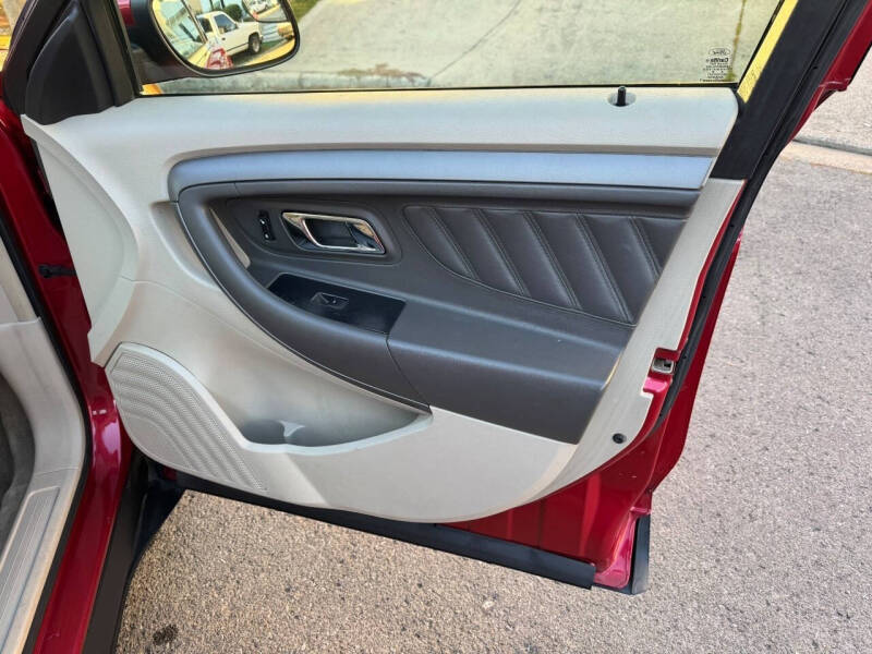 2012 Ford Taurus SEL