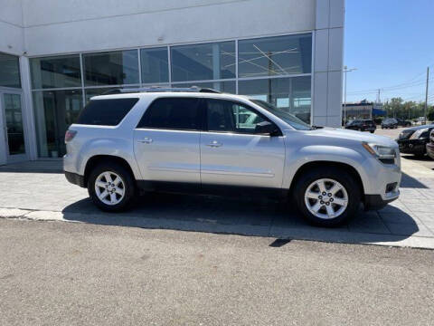 2015 GMC Acadia SLE-2