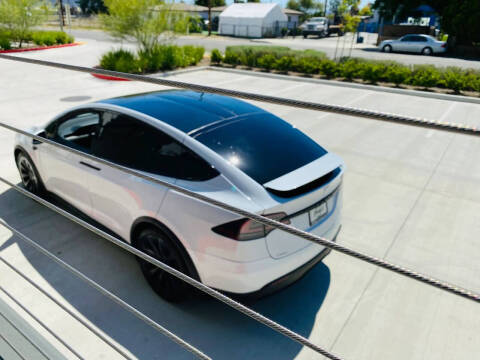 2023 Tesla Model X Standard Range