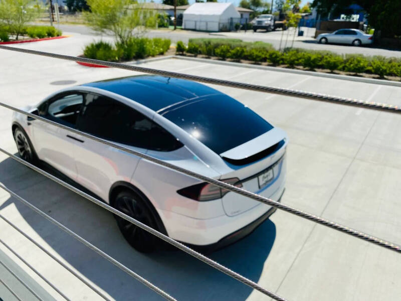 2023 Tesla Model X Standard Range