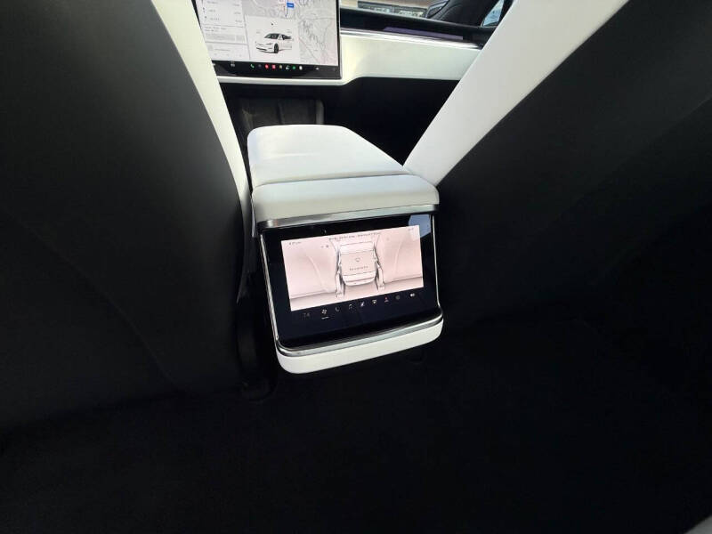 2022 Tesla Model S Plaid