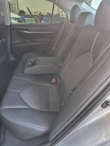 2020 Toyota Camry SE