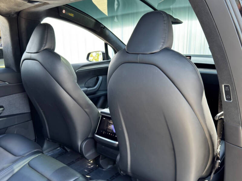 2023 Tesla Model X Standard Range