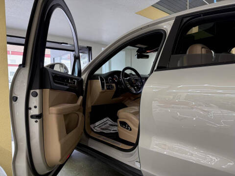 2021 Porsche Cayenne Coupe