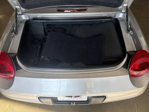 2004 Ford Thunderbird Deluxe