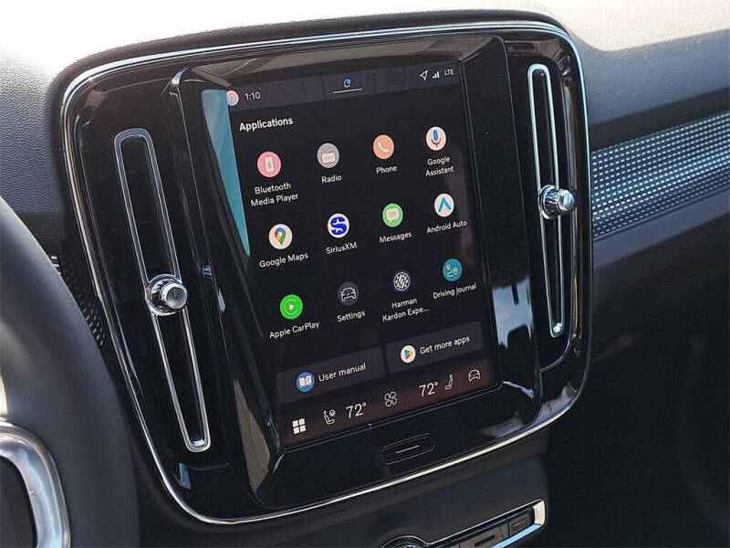 2026 Volvo XC40 B5 Ultra Black Edition