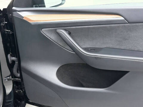 2025 Tesla Model Y Long Range