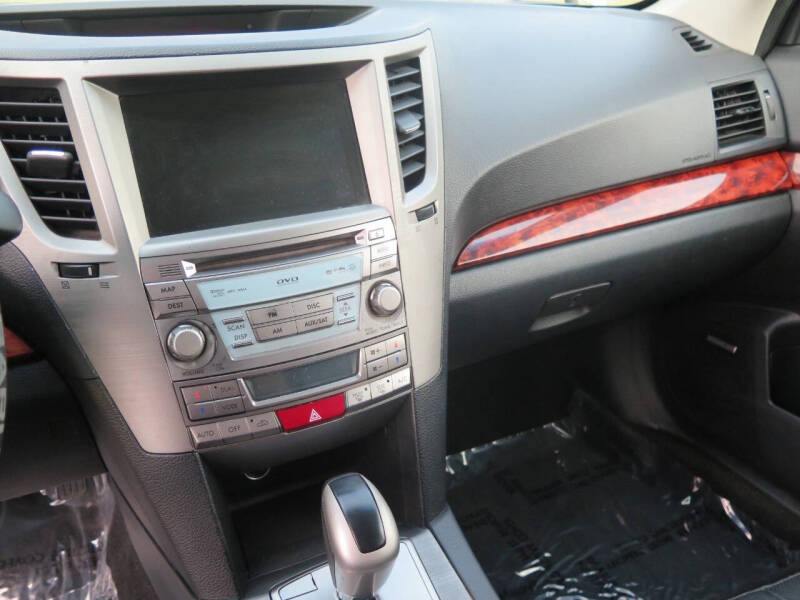 2010 Subaru Outback 2.5i Limited