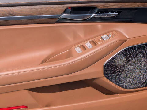 2020 Genesis G90