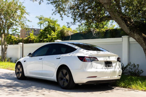 2021 Tesla Model 3 Standard Range Plus