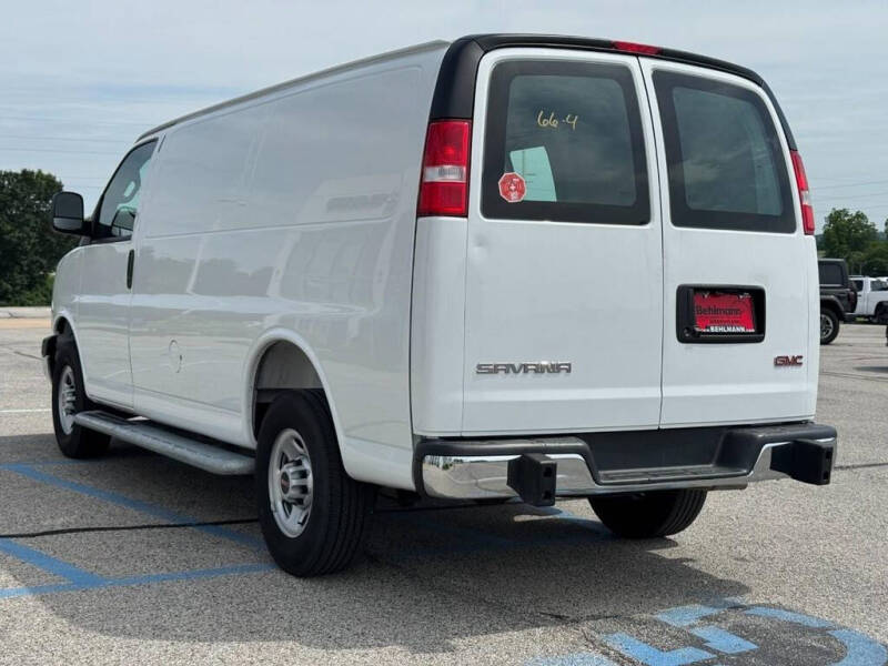 2025 GMC Savana 2500