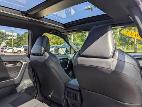 2022 Toyota RAV4 Hybrid XSE