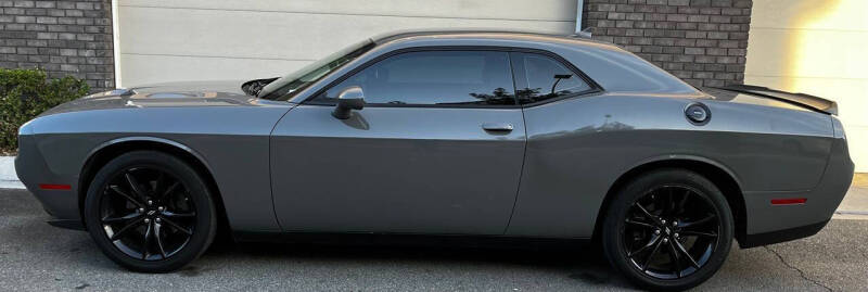 2018 Dodge Challenger SXT Plus