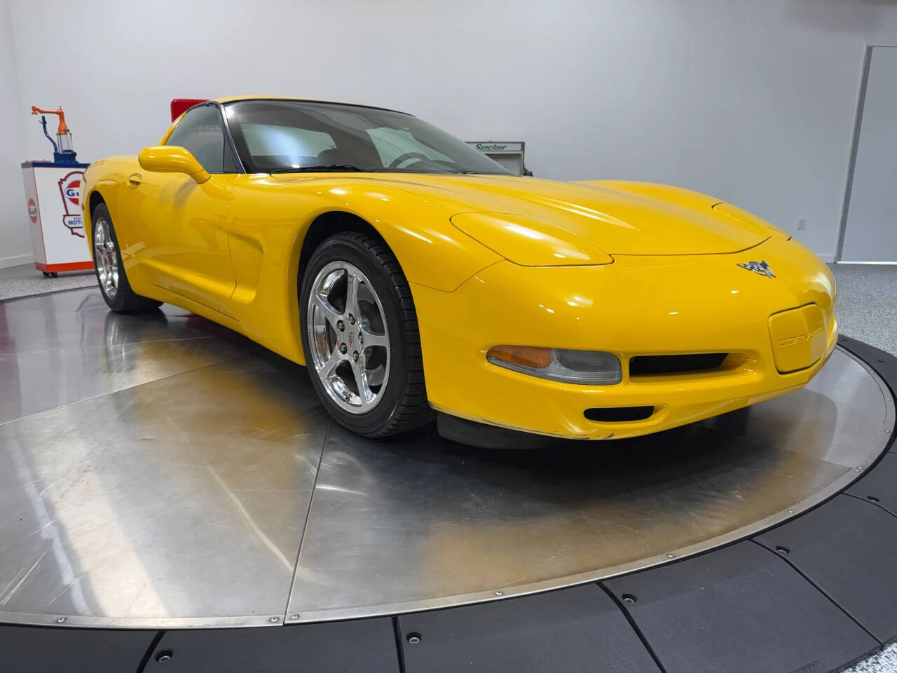 2003 Chevrolet Corvette 2