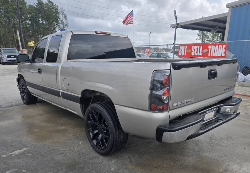 2003 Chevrolet Silverado 1500 LS photo 12