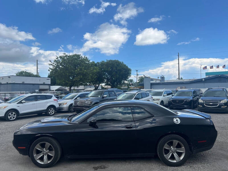 2019 Dodge Challenger SXT