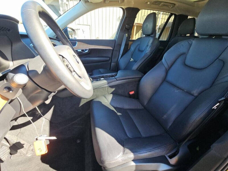 2024 Volvo XC90 B5 Plus Bright Theme