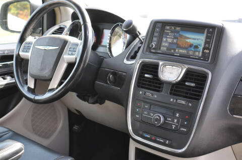 2015 Chrysler Town and Country Touring