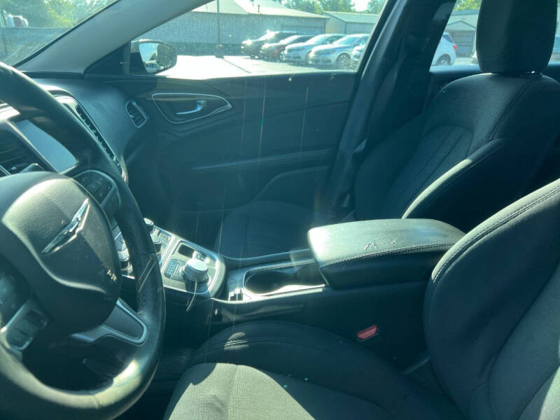 2015 Chrysler 200 Limited