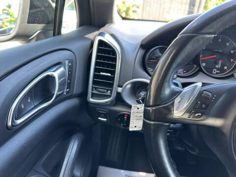 2012 Porsche Cayenne Tiptronic