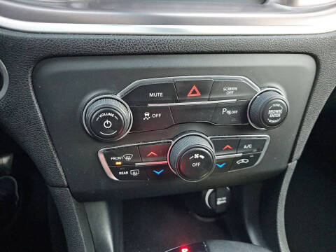 2019 Dodge Charger SXT