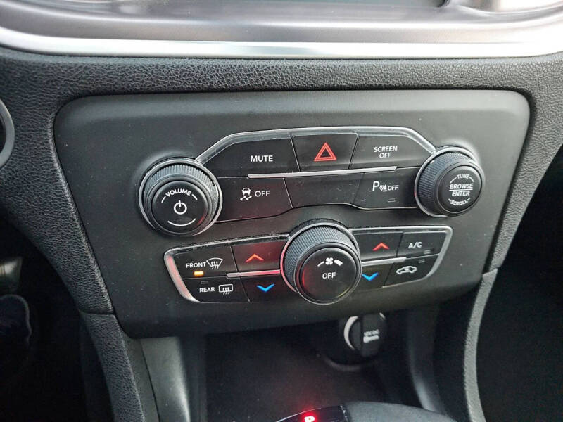 2019 Dodge Charger SXT