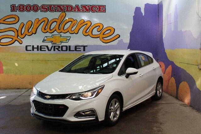 Used 2018 Chevrolet Cruze LT with VIN 3G1BE6SM2JS611437 for sale in Grand Ledge, MI