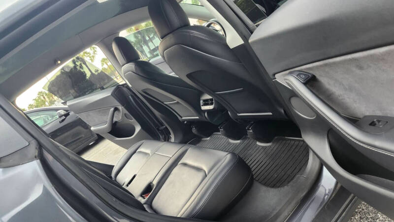2022 Tesla Model Y Long Range - Photo 22